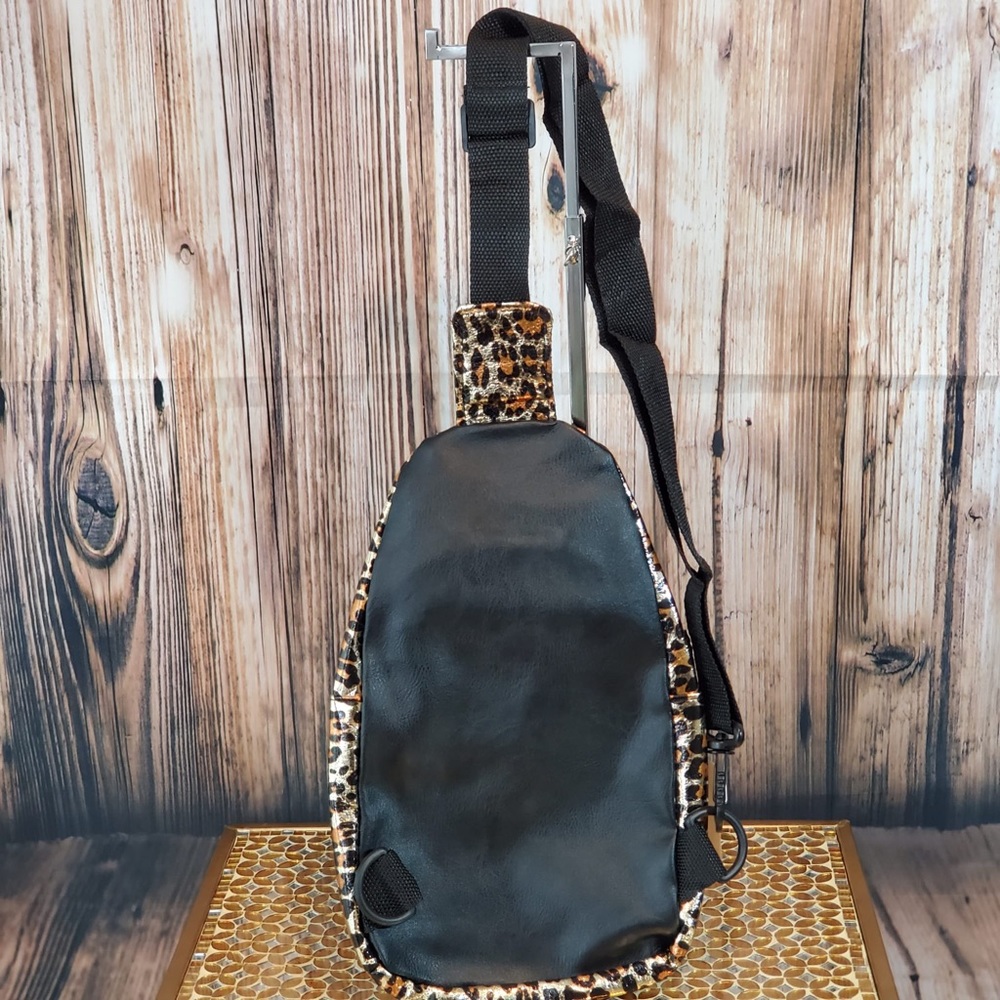 Leopard Cross Body Bag NWT Glossy - Picture 3 of 4
